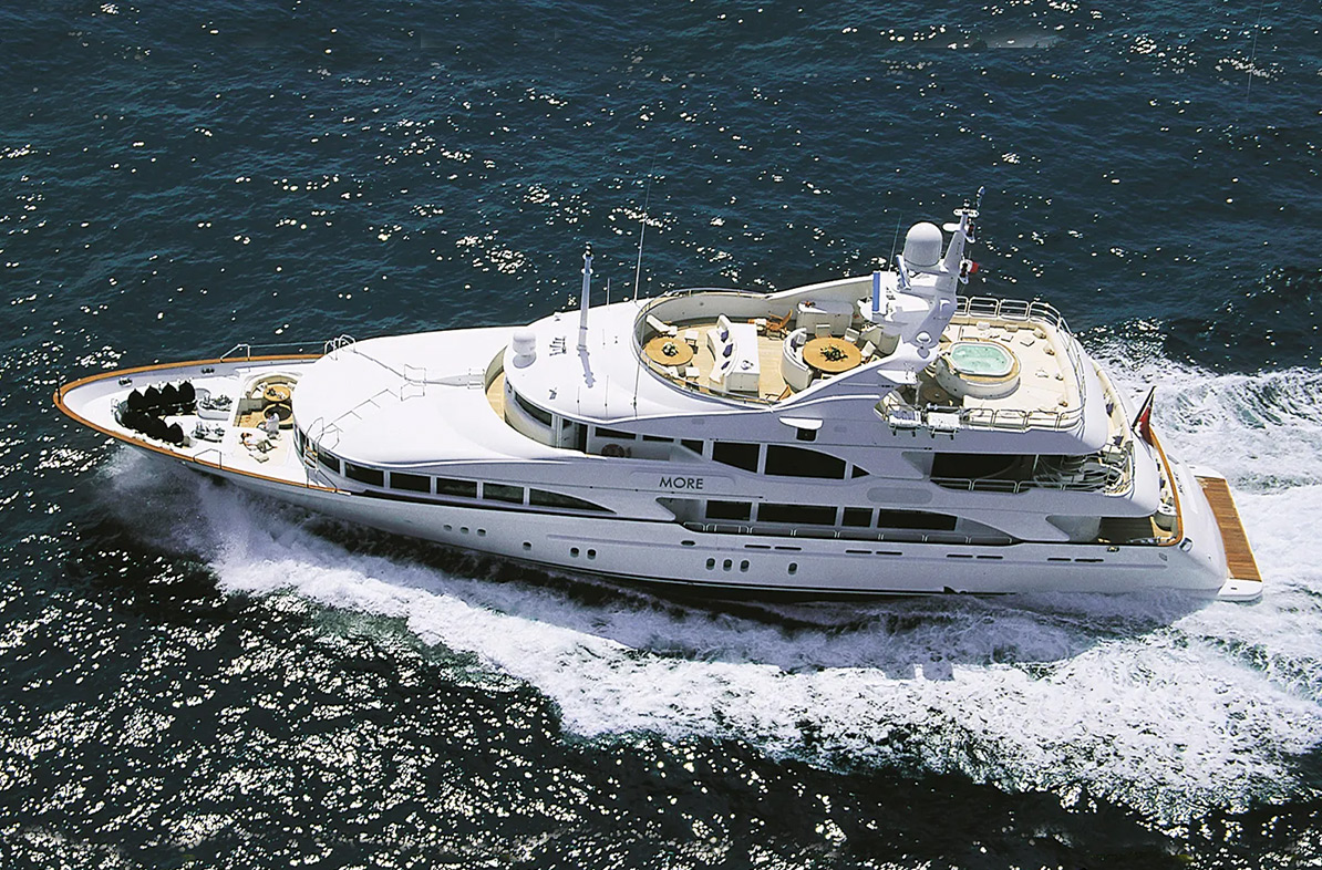 a sparkling boat party!