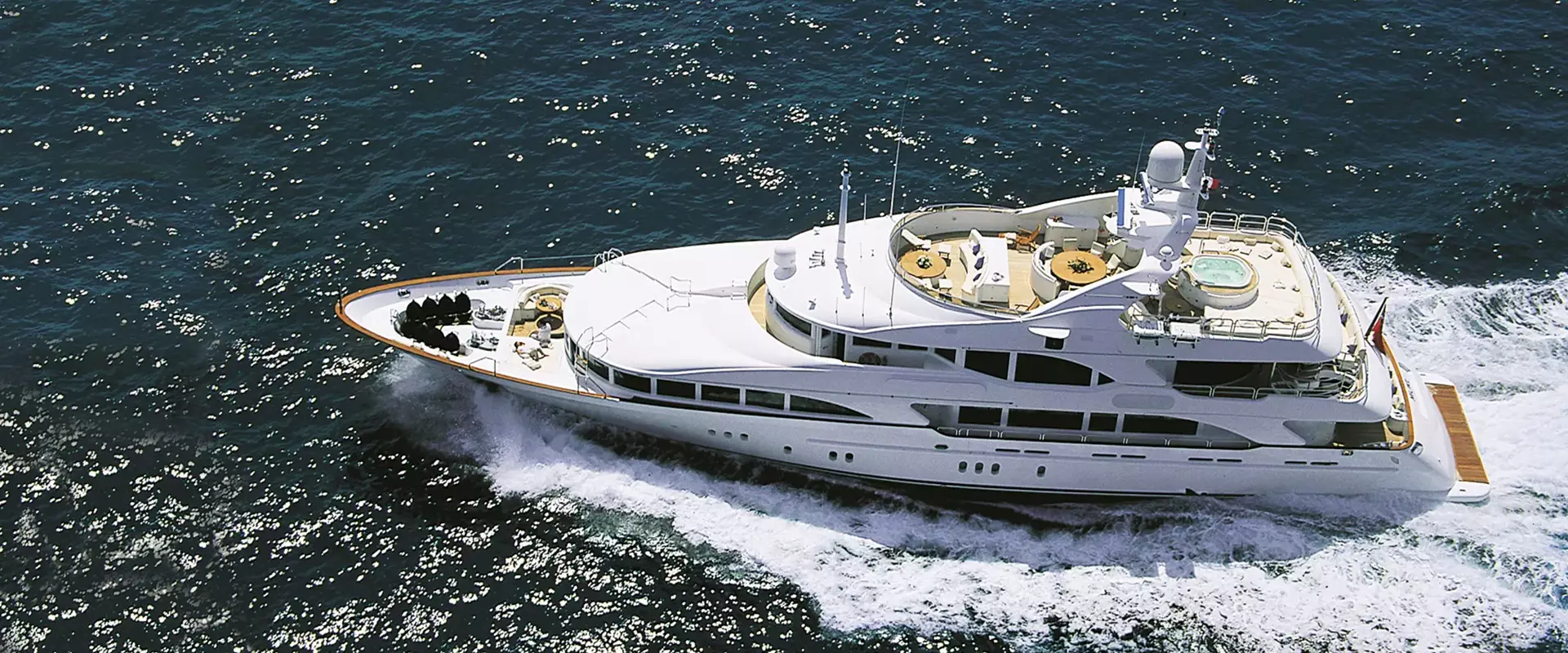 a sparkling boat party!